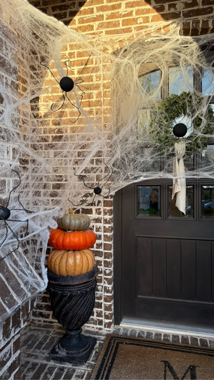 happy halloween!! i hope everyone had fun tonight!🎃

#LTKSeasonal #LTKHalloween #LTKFindsUnder50