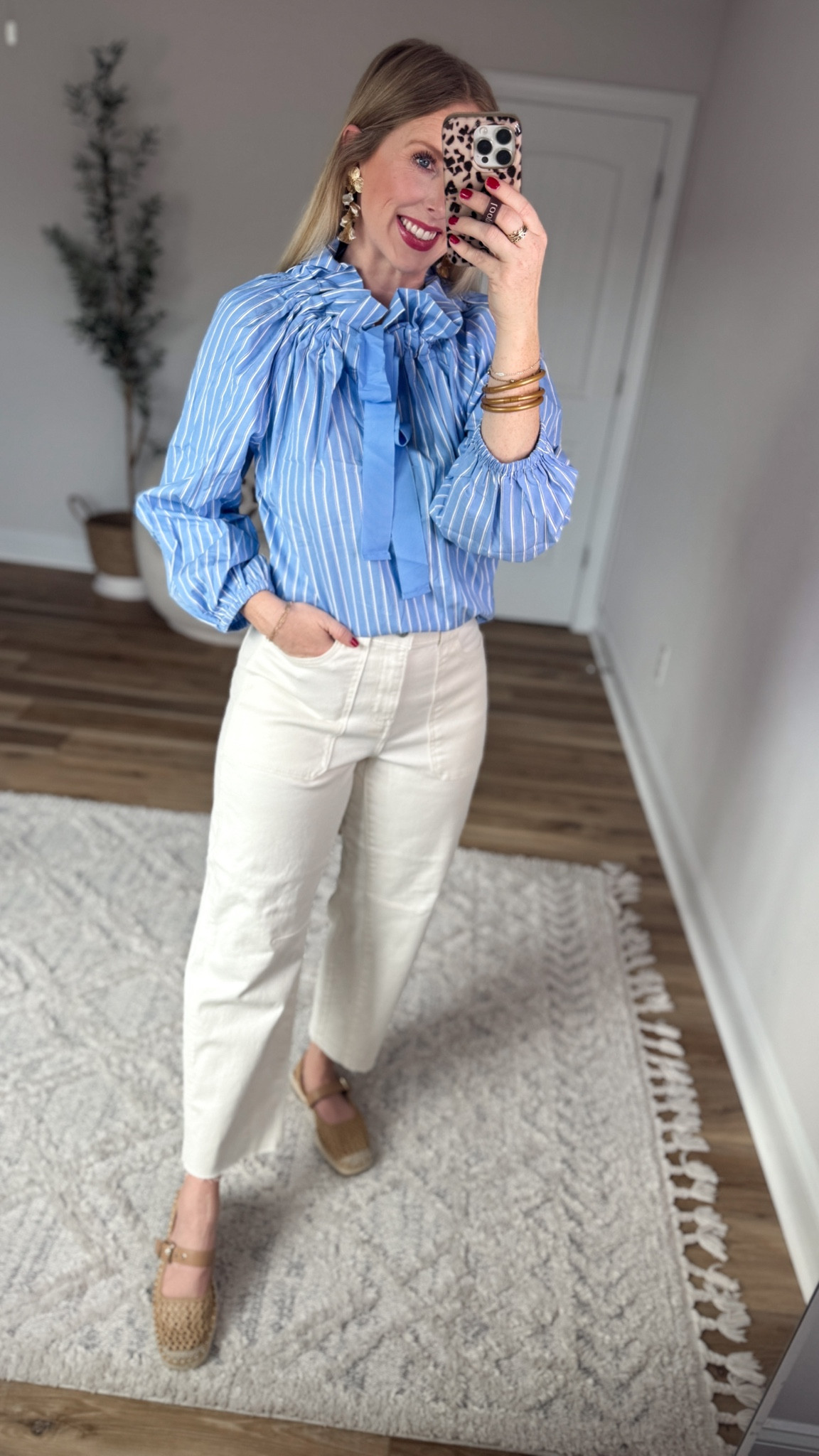 Weekend Walmart Wins try on
Ruffle bow neck collar- small
White jeans- 4

#LTKootd #LTKWorkwear