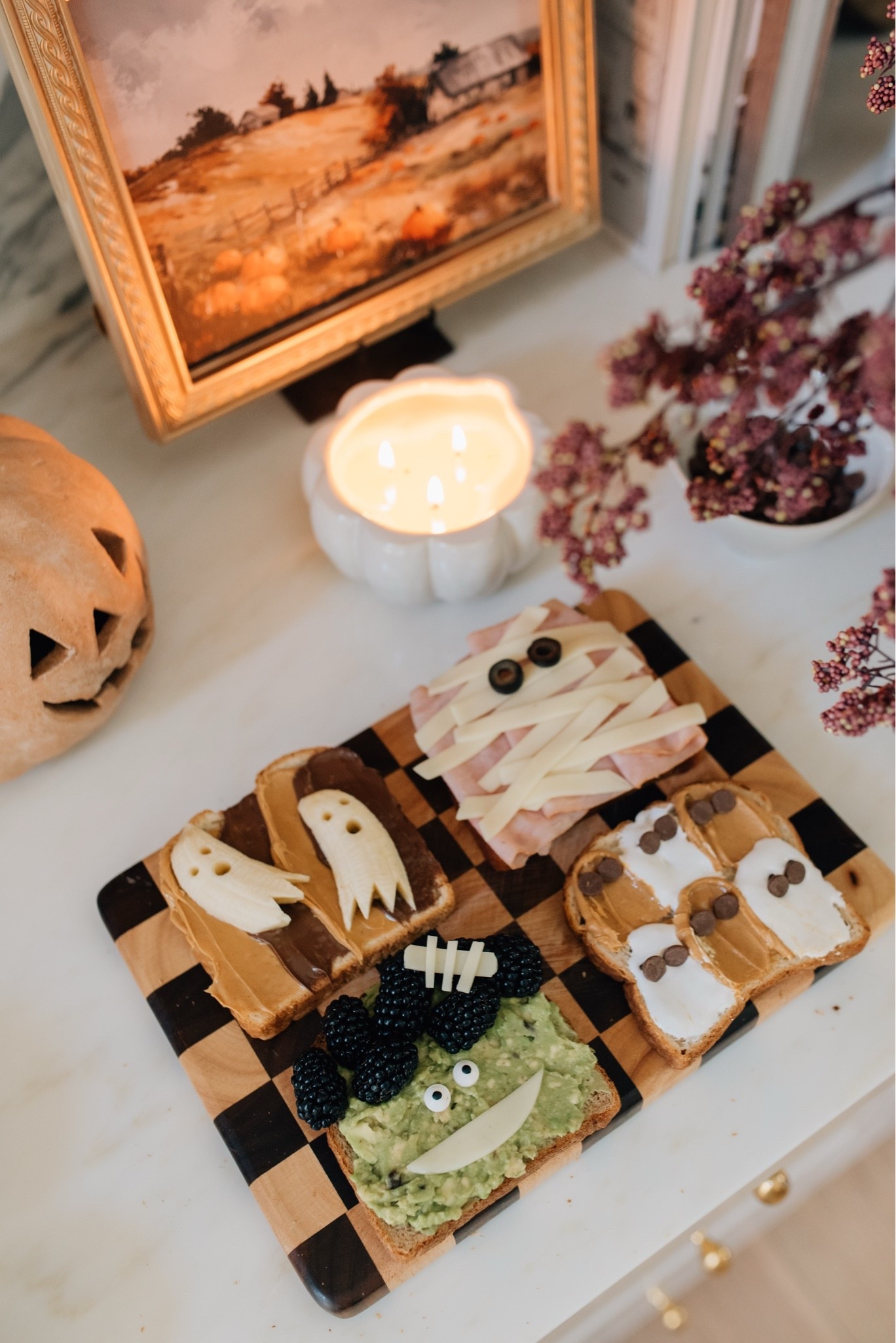 #ad The easiest way to make breakfast (or after-school snack) feel extra fun this Halloween. 👻 I picked up @naturesownbread bread at @target and made four adorable Halloween toasts that the kids couldn't wait to eat. I also love that Nature's Own simplified their new recipe while keeping the same great taste. @target @naturesownbread #targetpartner #NaturesOwnPartner #NaturesOwnBread #GetBreaducated #liketkit @shop.ltk