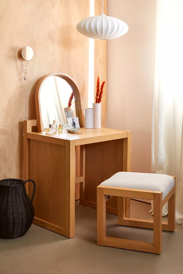 Armand Vanity | Urban Outfitters (US and RoW)