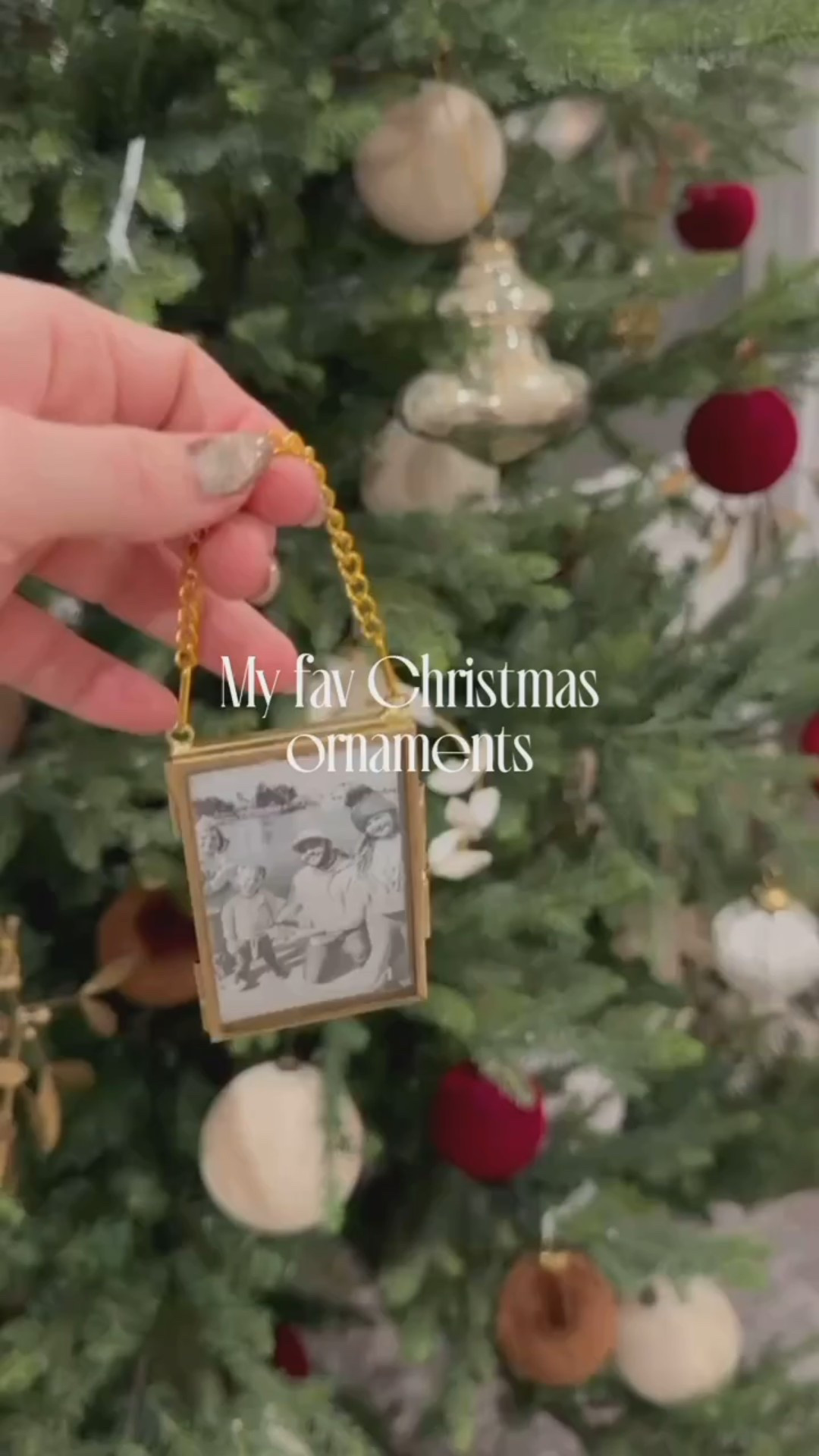 Such a personal touch to our Christmas tree 🥹🎄

amazon home decor, christmas ornaments, photo ornaments, gift ideas, christmas gift wrapping, California, britt horton 

#LTKHoliday #LTKCyberWeek #LTKGiftGuide