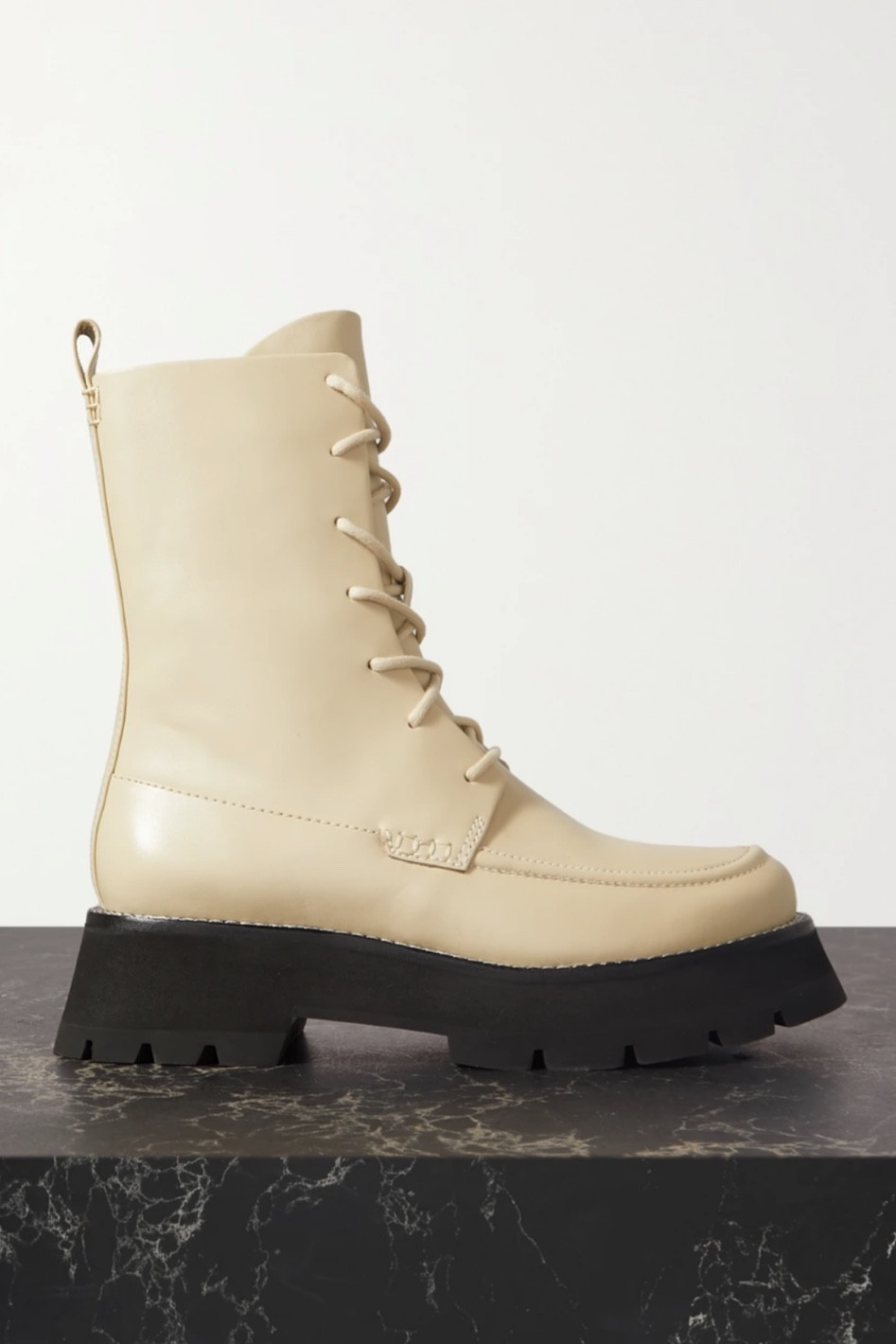 Neautral boot(s) of my dreams 💭

#LTKSeasonal #LTKHoliday #LTKshoecrush