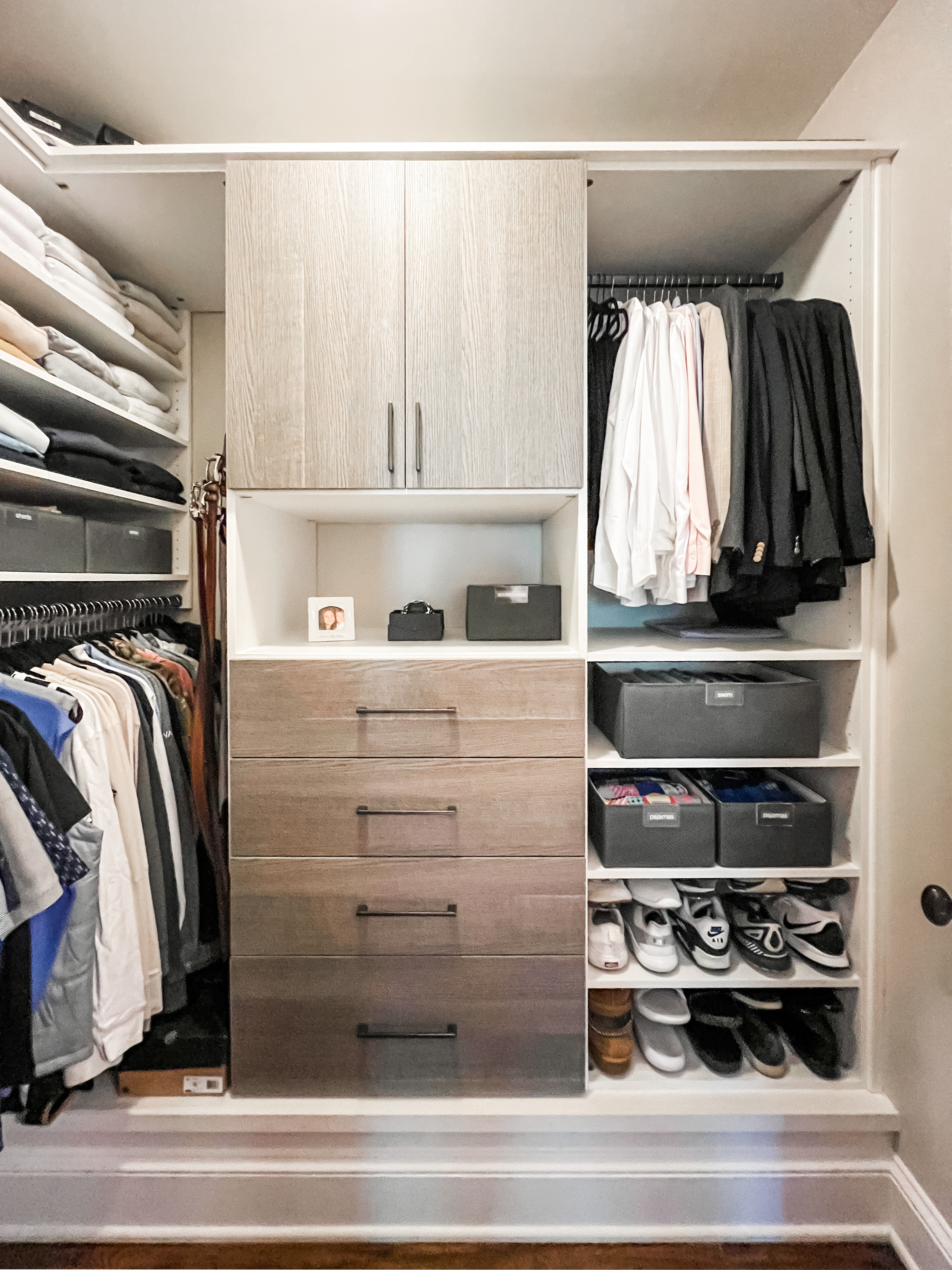 We love a well organized closet and so do our clients - especially men who don't have a ton of time to think about what to wear or where their things are. Setting up a closet that really works is always our goal. Plus, if it ends up looking like this, that's even better! (And yes, we have many male clients, so men - don't be afraid to reach out!) 

 