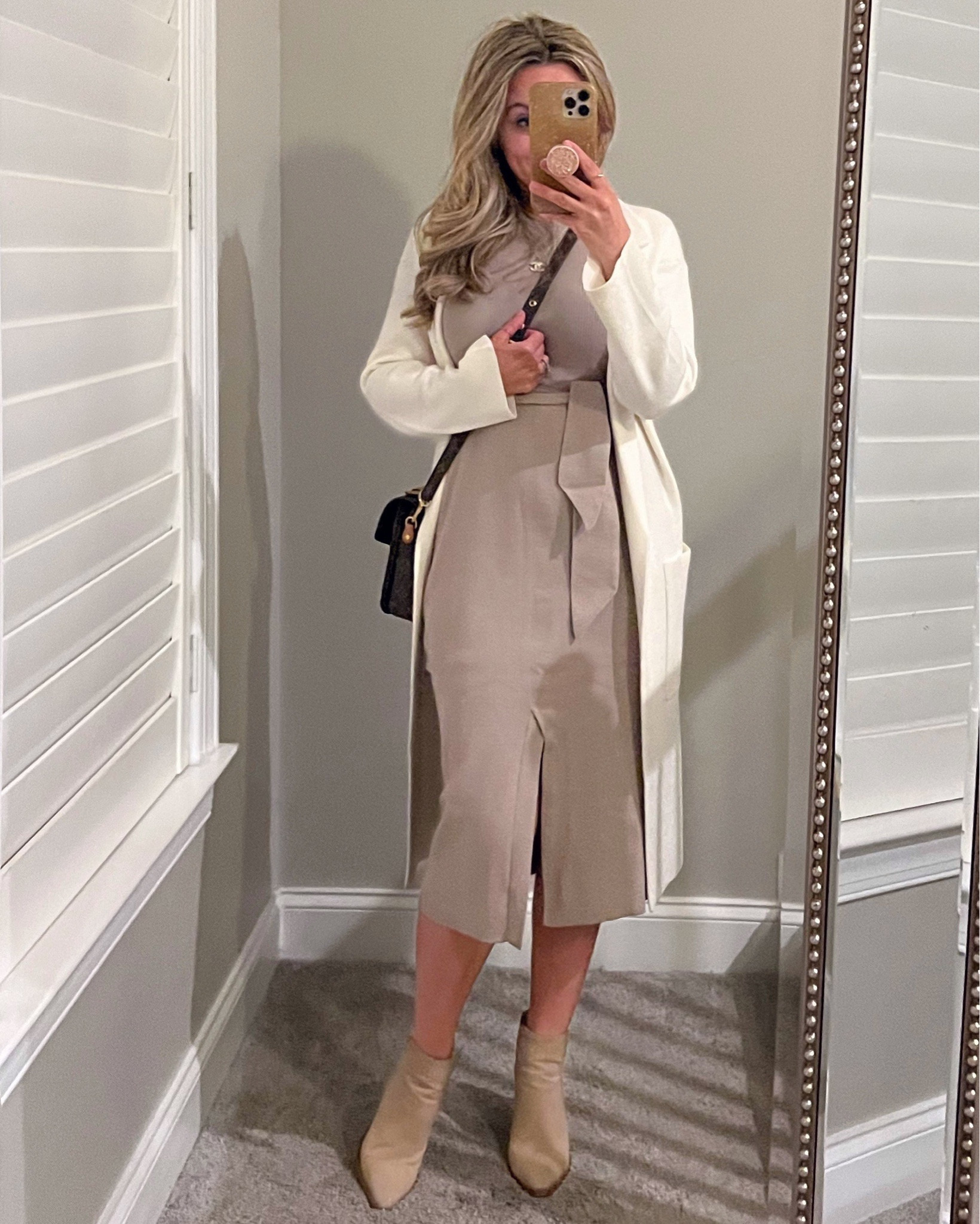 Fall outfit. Dress is very comfy, soft and super flattering. Wearing size small for reference. 

#LTKSeasonal #LTKworkwear #LTKstyletip