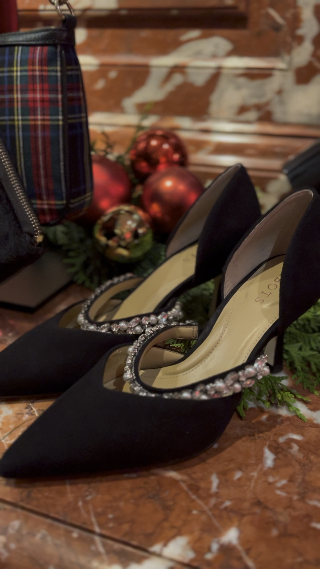 Matching shoes and bag for the holidays ✨ 

#LTKHoliday #LTKstyletip #LTKSeasonal