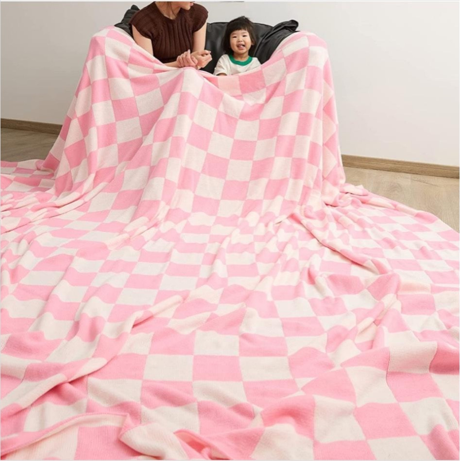 This oversized blanket would make a perfect family Valentine’s Day gift!
🤍
Giant blanket, Oversized blanket, Extra large blanket, Valentine’s Day presentt

#LTKfamily #LTKfindsunder100 #LTKkids
