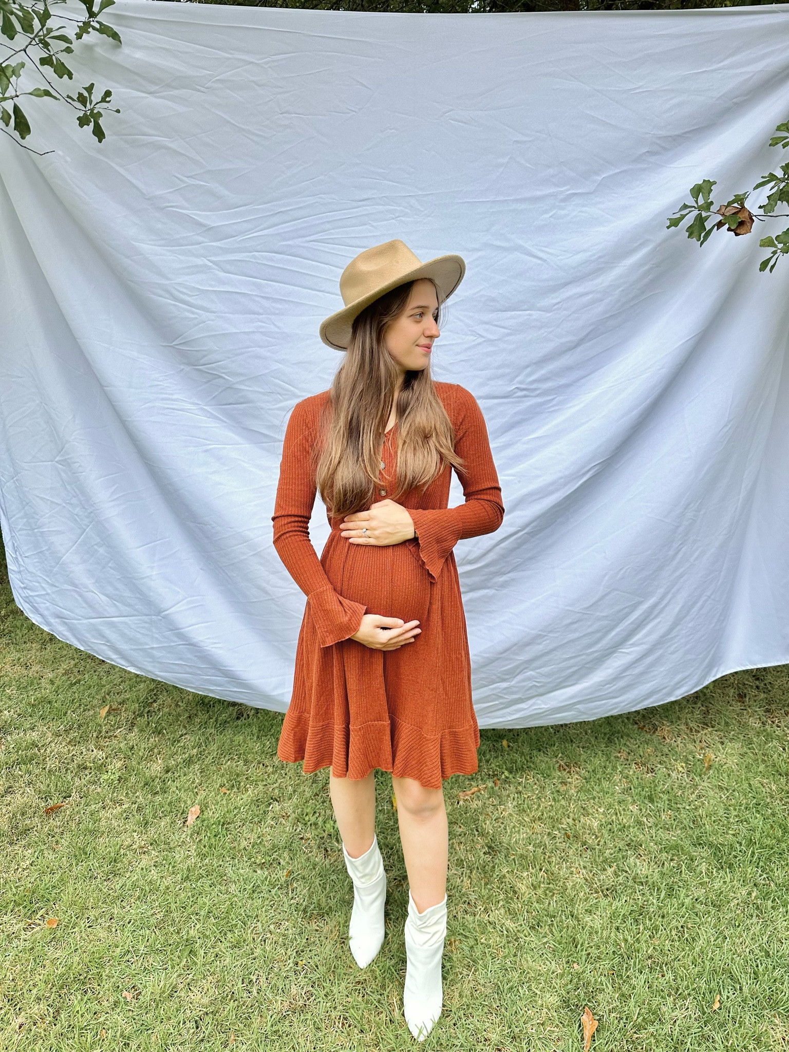 This dress is not maternity but is perfect for expecting mamas too! So comfy and perfect for fall. It’s also on sale right now for a limited time✨

#LTKSeasonal #LTKbump #LTKSale