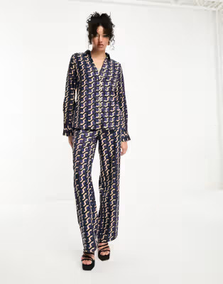 Vero Moda Tall satin shirt and trouser co-ord in geo print | ASOS (Global)