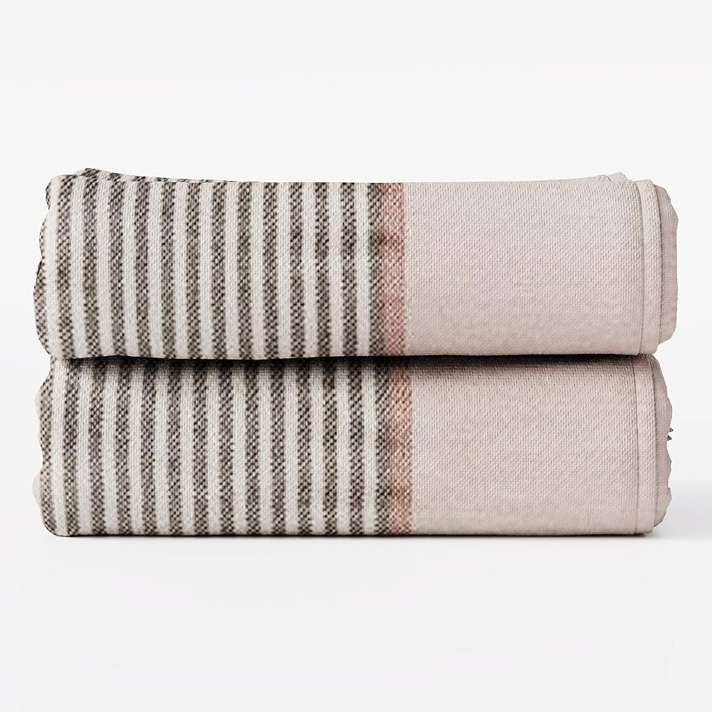 Outer Bug Shield Outdoor Throw Blanket w/Insect Shield Repellent Gear Technology- Lightweight Ins... | Amazon (US)