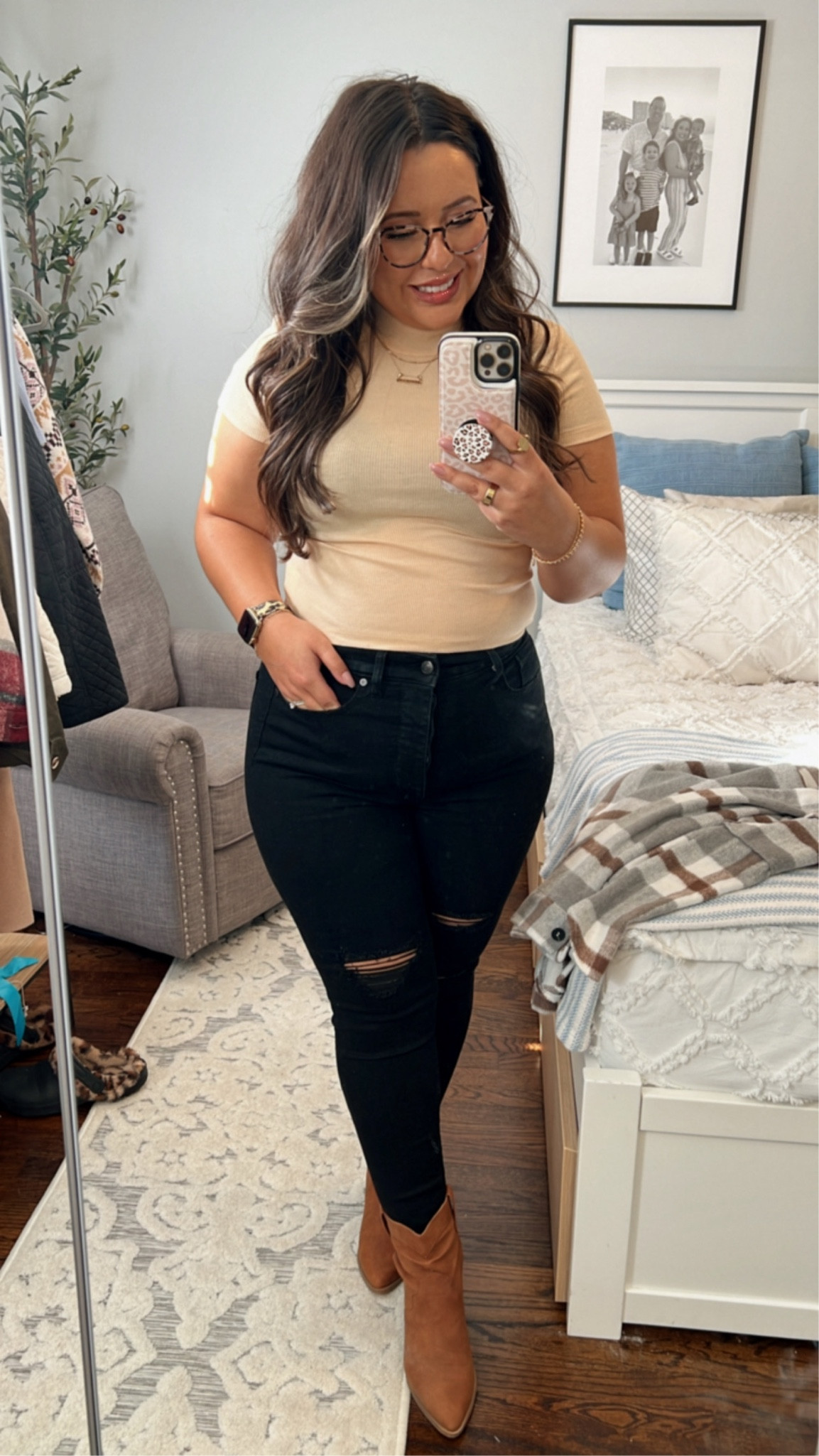 Medium Top 
Size 10 jeans 
Boots TTS

#LTKunder50 #LTKstyletip #LTKGiftGuide