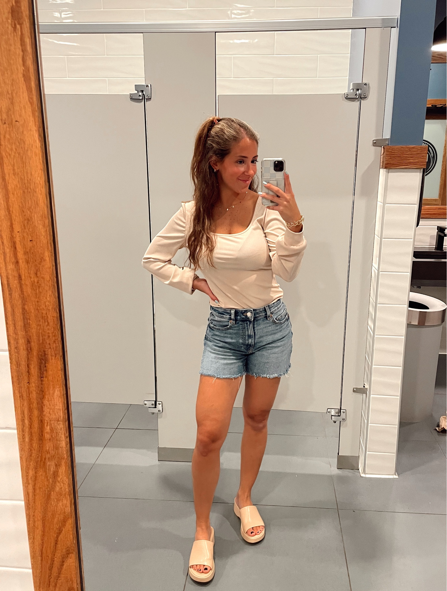 Casual dinner outfit 

Platform sandals. Jean shorts. Casual outfit. Abercrombie  

#LTKSeasonal #LTKfindsunder50