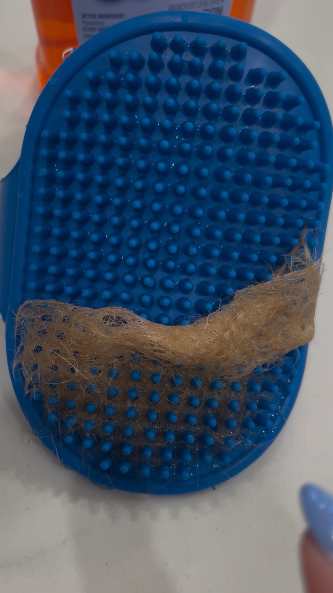 The best dog bath brushes.  Collect all the hair, no mess in your tub or sink. 
•
#pets #dogmom #dogs #dogbrush #petsupplues

#LTKmomlife