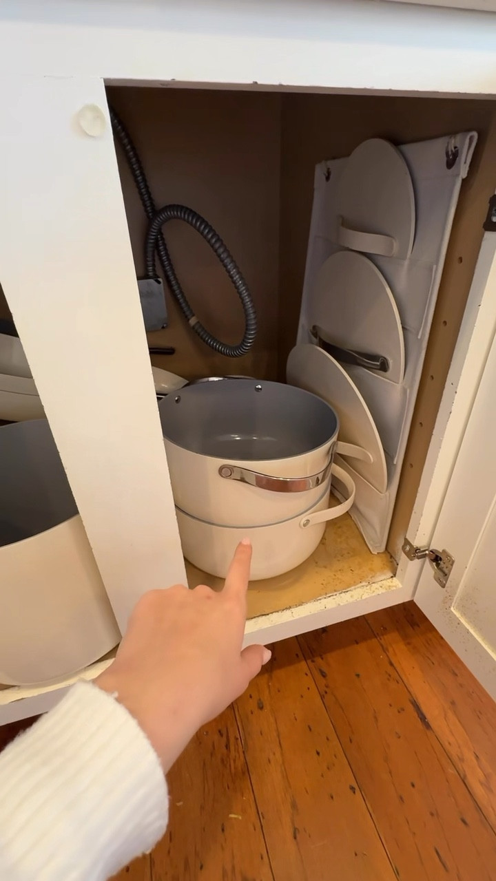 Spring refresh—Caraway nonstick pots & pans✨use code: SAMANTHAB10 to save!

caraway, caraway pots set, sale, sale finds, knife set, knife block, alo yoga, alo, winter athleisure, loungewear, activewear, white sweat set, two piece sweat set, tarte lip gloss, electric picks, staple jewelry, boy mom, nashville mom, tall girl friendly, Samantha Bauchmann 

#LTKHome #LTKWatchNow #LTKSaleAlert