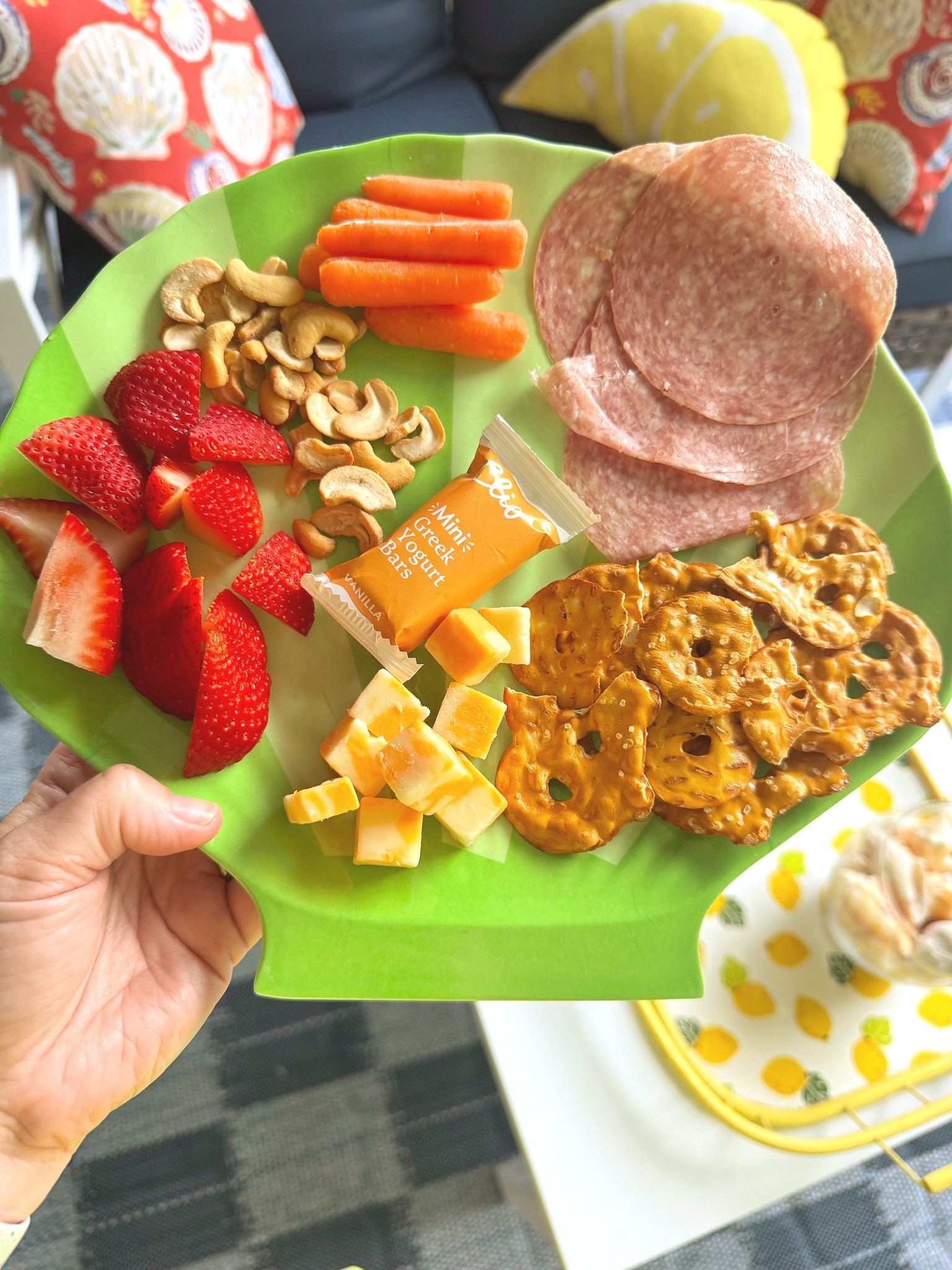 lunch on the cutest plates I thrifted 💚 \\ tagged some similar

#LTKdayinmylife #LTKfoodie #LTKHome