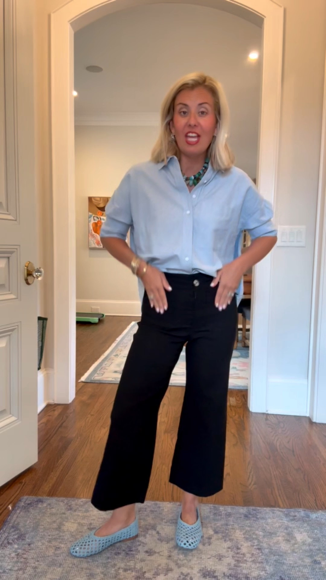 Such an easy outfit and I’m here for it!! Anthro for the win! 
Top - xs
Colettes - 26P
Shoes - 7 (size 1 down)

*Use my code CATHERINE20 for 20% off Orders of $100+ at Anthropologie 
*Dates: Thursday 6/25 – Sunday 6/28 
@anthropologie
#anthropartner