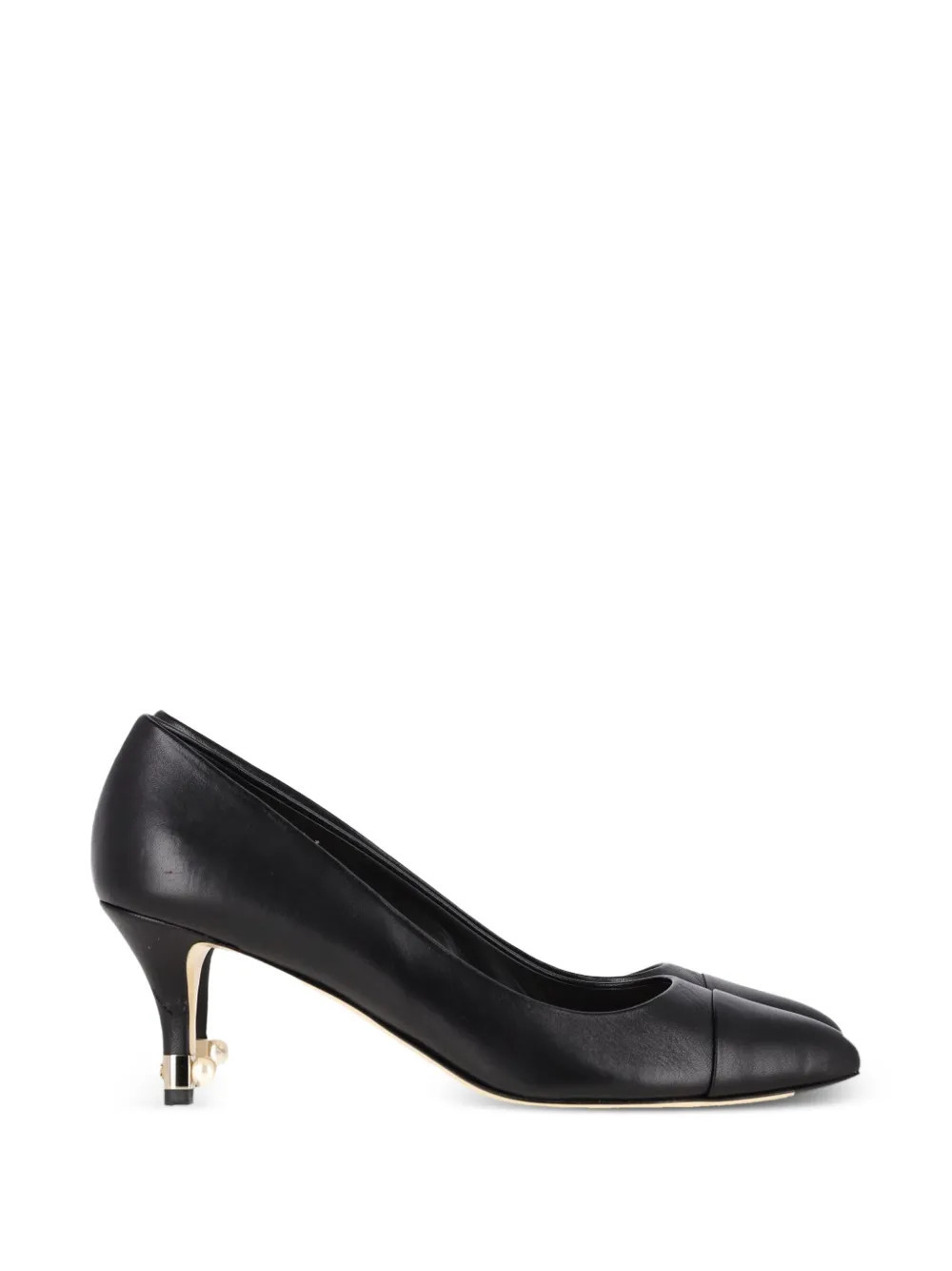 CHANEL Pre-Owned pearl-detail cap-toe pumps - Black | Farfetch Global