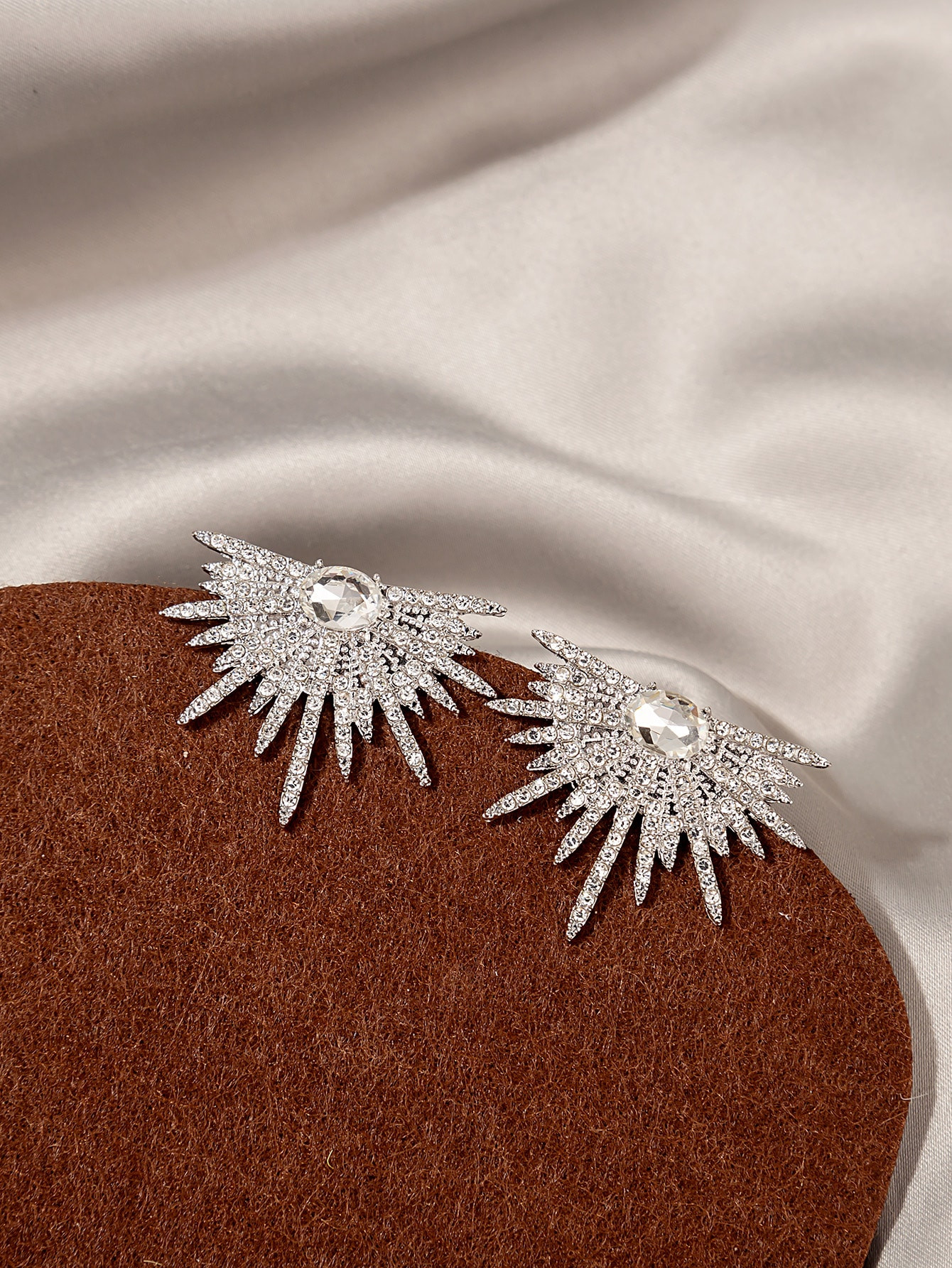 Brincos de decoração de strass | SHEIN