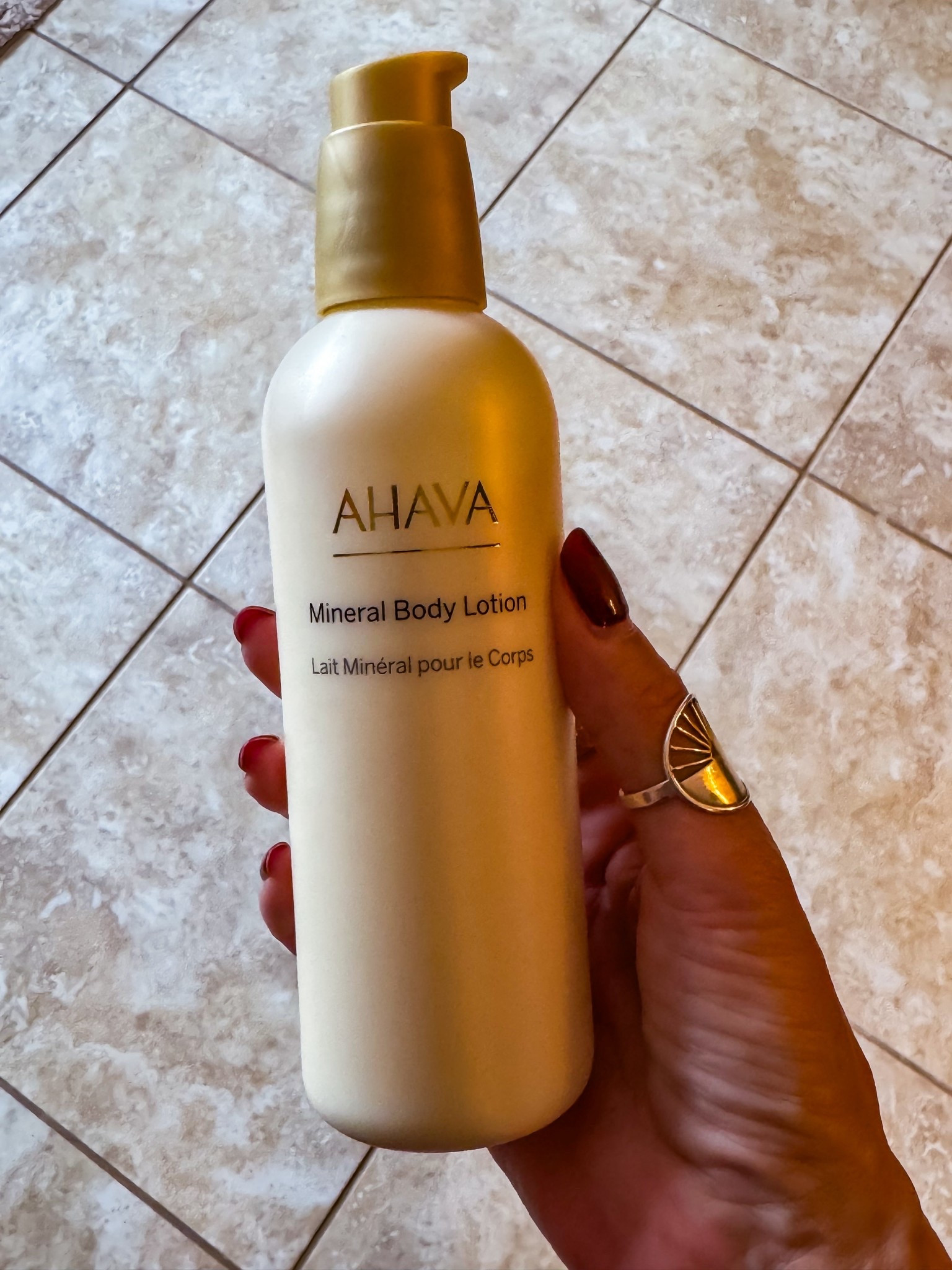 A fall and winter must for dry skin! #beauty

#LTKOver40 #LTKSeasonal #LTKBeauty