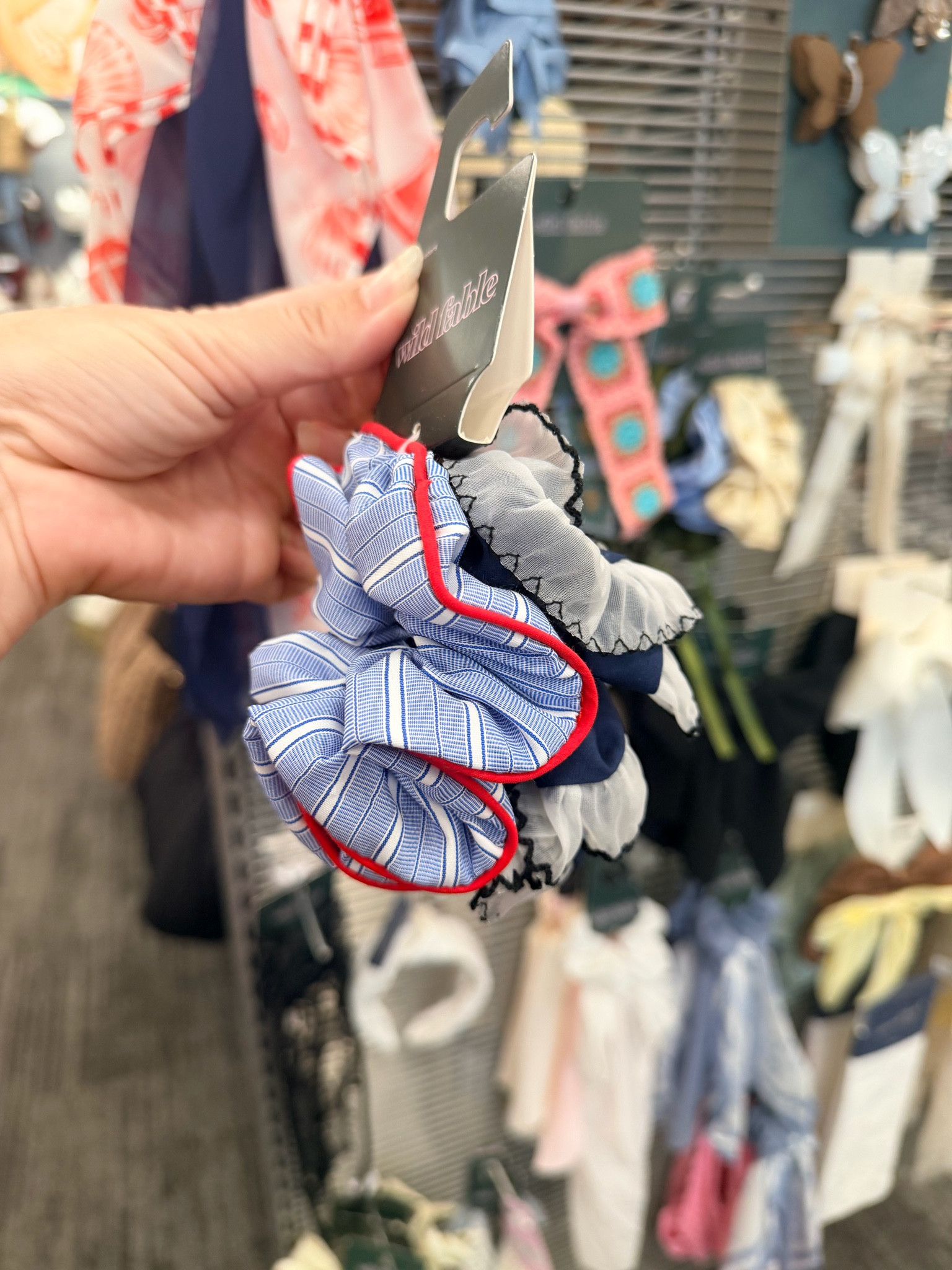 When you don’t have to try too hard cause of these adorable scrunchies 😍

#hairaccessories #summerstyle #target #hair

#LTKBeauty #LTKKids #LTKootd