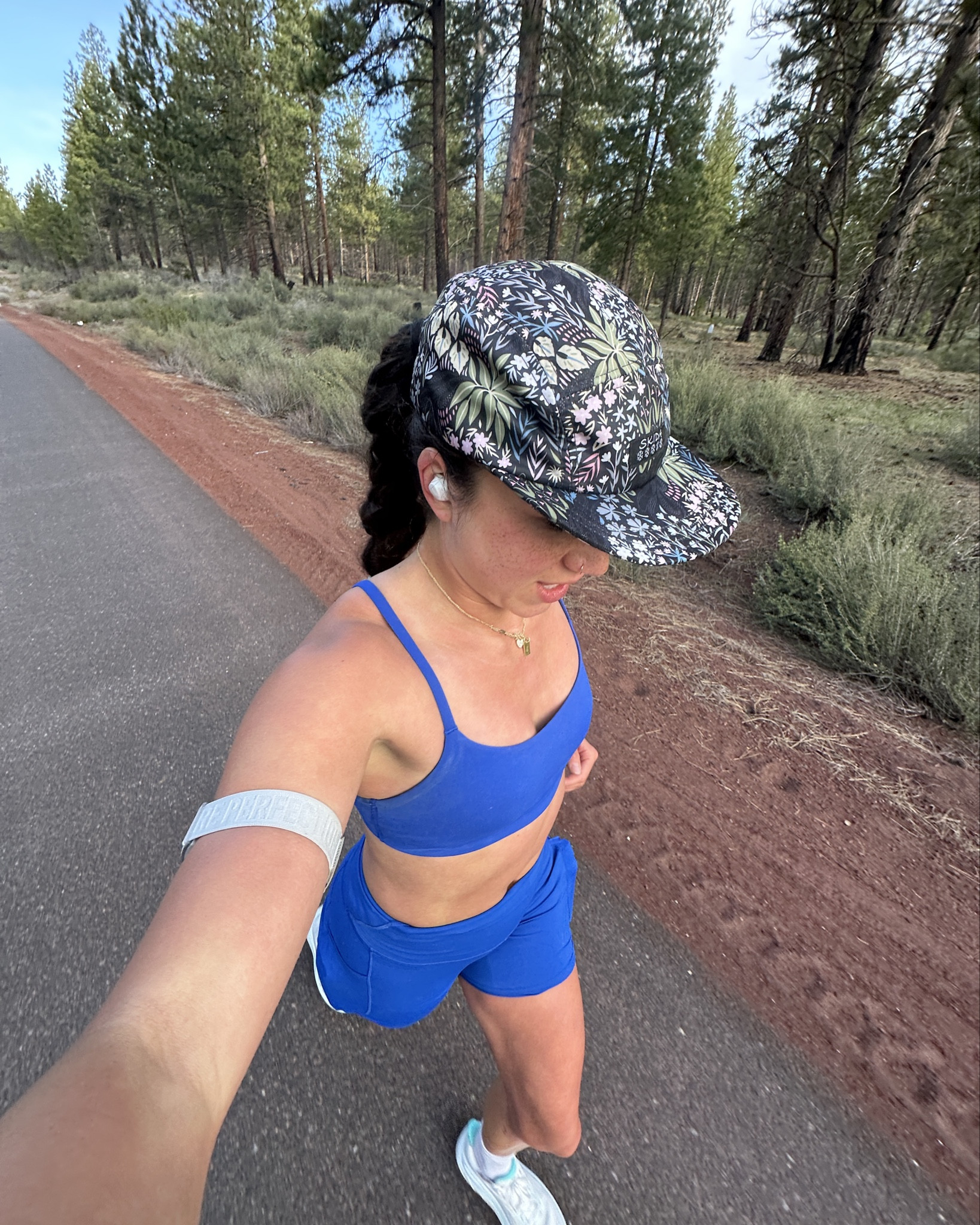 Marathon training long run outfit!!
Sports bra: size 8 
Shorts: size 8 (sized up for comfort)
Shoes: size 9.5 (sized up 1 whole size)

#LTKFindsUnder100 #LTKU #LTKActive