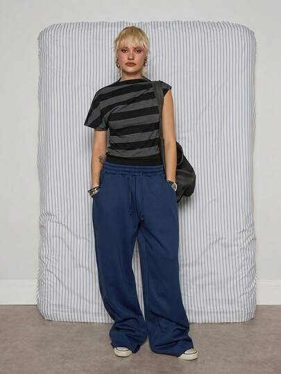 COUREZ Short Sleeve Asymmetric Jersey Top In Stripe /Y2K Short Sleeve Tops Going Out Tops Women T... | SHEIN