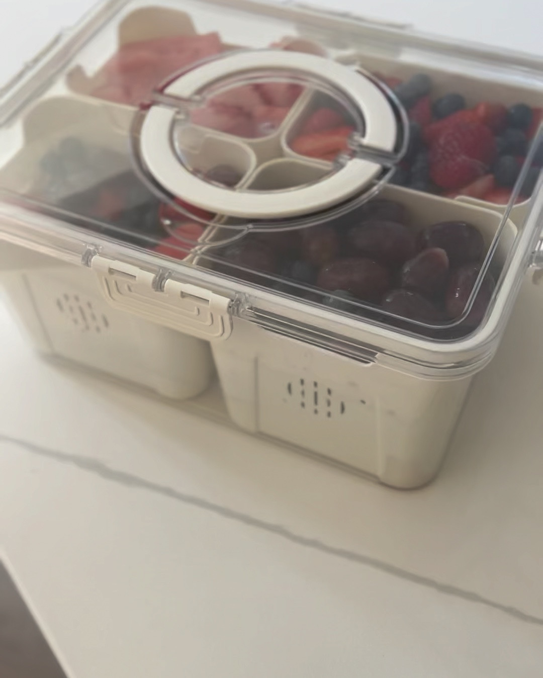 The best snacklebox!

Container, food storage, food container, Tupperware, snacks, kids, sports, games, softball, baseball, necessities 

#LTKHome #LTKTravel #LTKFestival