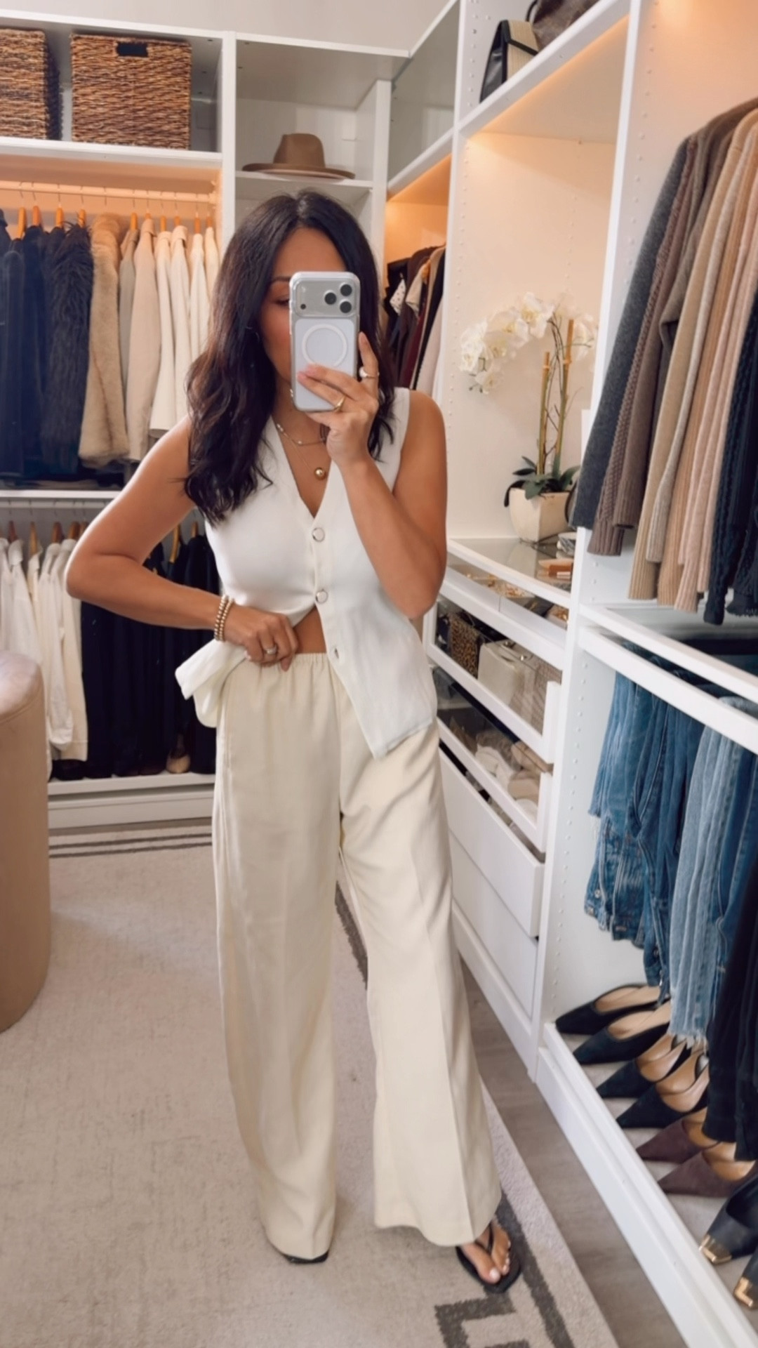 Pants 30% off👏🏽 I’m a 26 in denim and did xs- fits perfectly 


#LTKOver40 #LTKootd