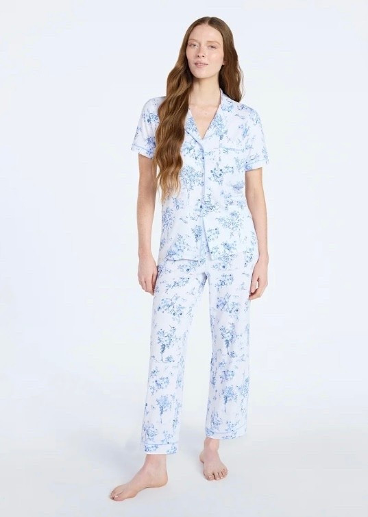 Pajama Set $18

#LTKTravel #LTKOver40 #LTKmomlife