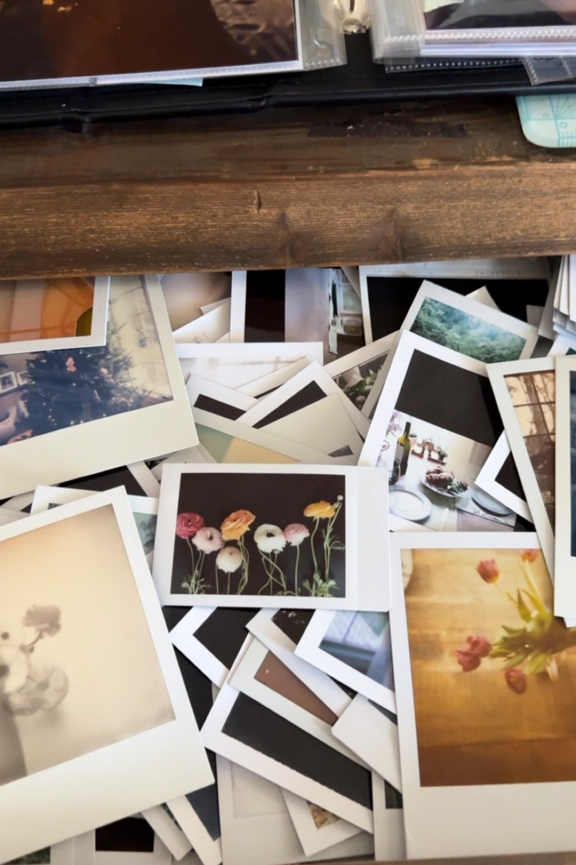 The moment this little guy has been waiting for…. 

Joining the rest of my instant film photos in this drawer 🤣

I really have to find a better way to store my instant film photos 😊 

Open to suggestions!

#azzarishootsfilm #filmphotography #instantfilm #instantfilmphotography #instantfilmphotographers #fujiinstaxmini #fujifilm #fujiinstax #staybrokeshootfilm  #instantfilmisnotdead #filmstorage