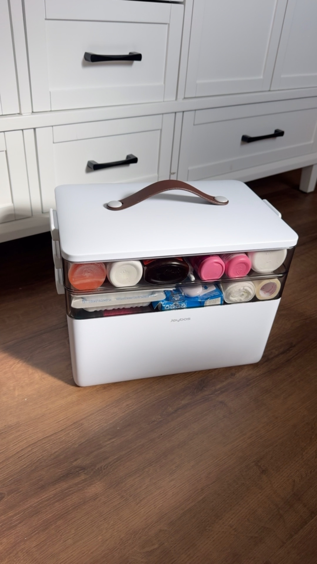Organization for your medicine! Not only does it keep it organized but it puts a limit on how much you can keep so you can stay minimal!

Minimal-ish, organization, bathroom organizer 

#LTKHome #LTKmomlife