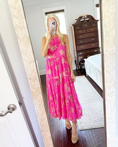 The prettiest pink! Get this one if you’ve got a wedding or fun festivity to attend this Spring! In love! Runs big. Sized down to an XS. @lillypulitzer #lillypulitzer