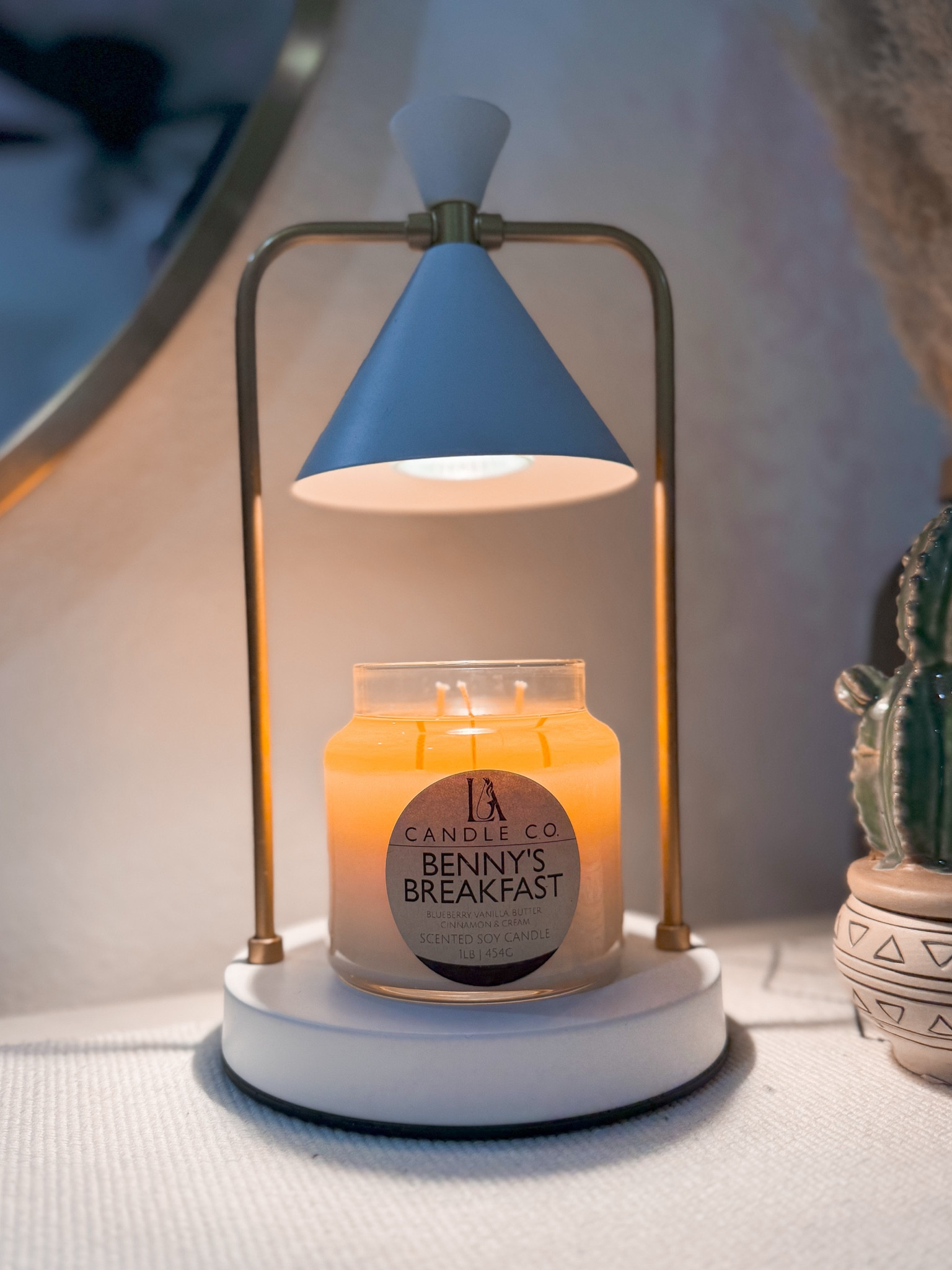 The best candle warmer 🫶🏻

#LTKHome #LTKGiftGuide #LTKHoliday