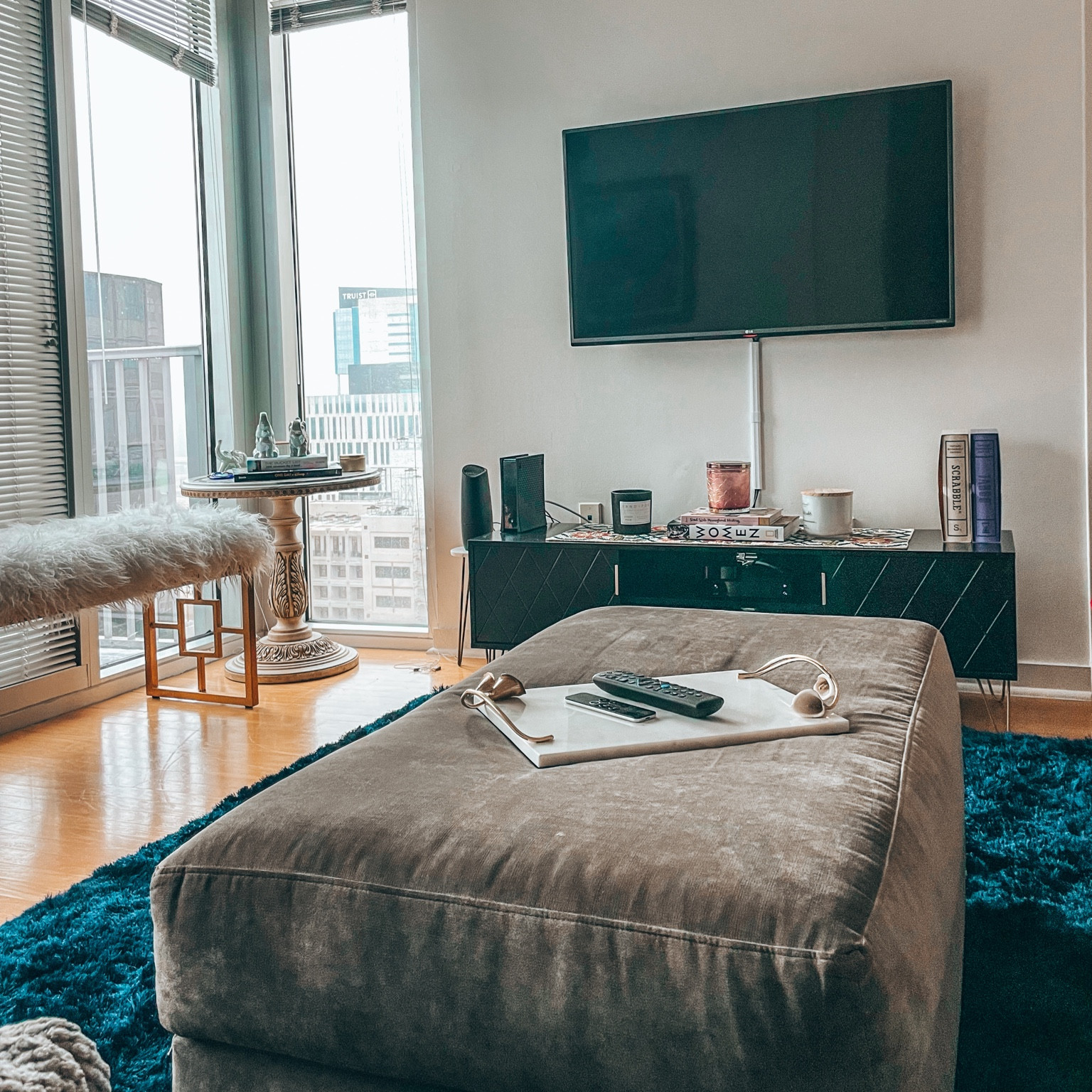 Cozy living room vibes in the city #livingroominspo #livingroom #cozy #homedecor #home #decor #apartment #apartmentdecor 

#LTKhome