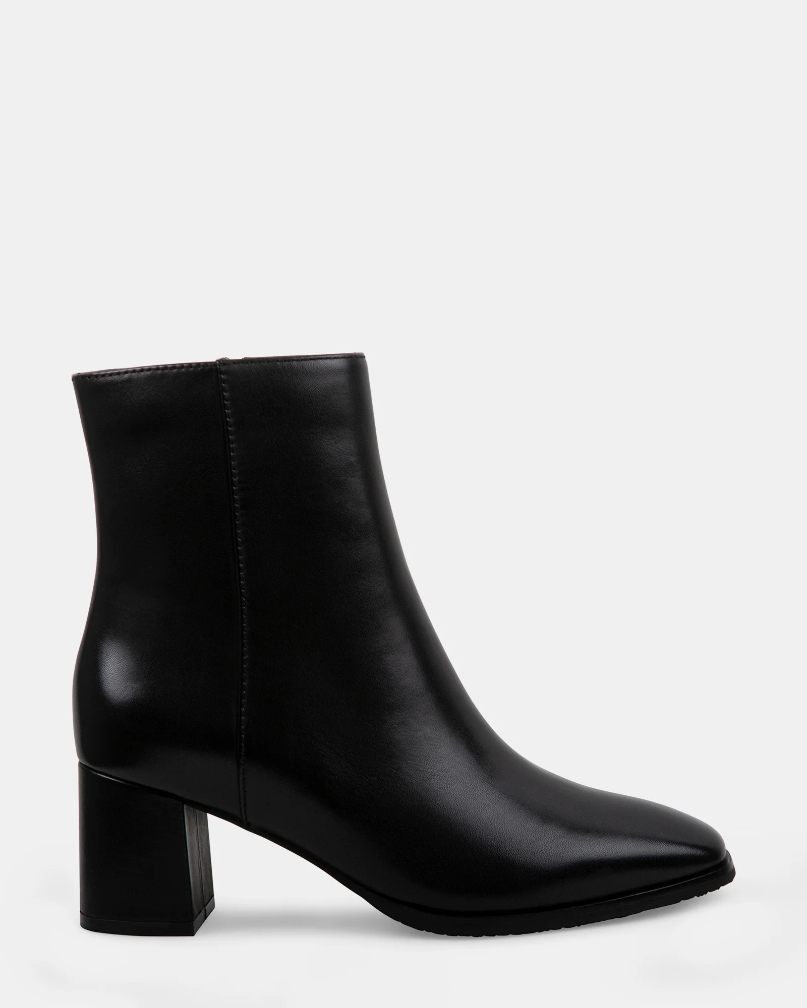 JOLENEE Black Leather Block Heel Ankle Booties | Women's Designer Booties | Steve Madden (Canada)