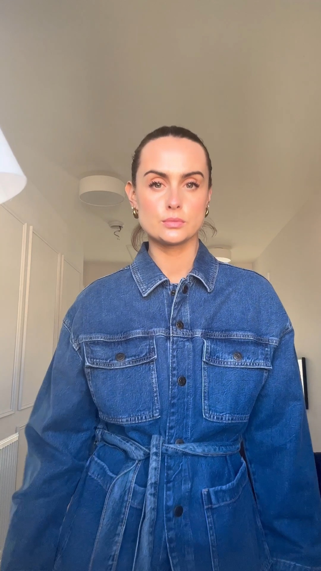 I’m wearing an 8 in the denim jacket 💙
A 10 in the t shirt 🤍
A small in the grey jumper - I will find the product code as can’t find online x 