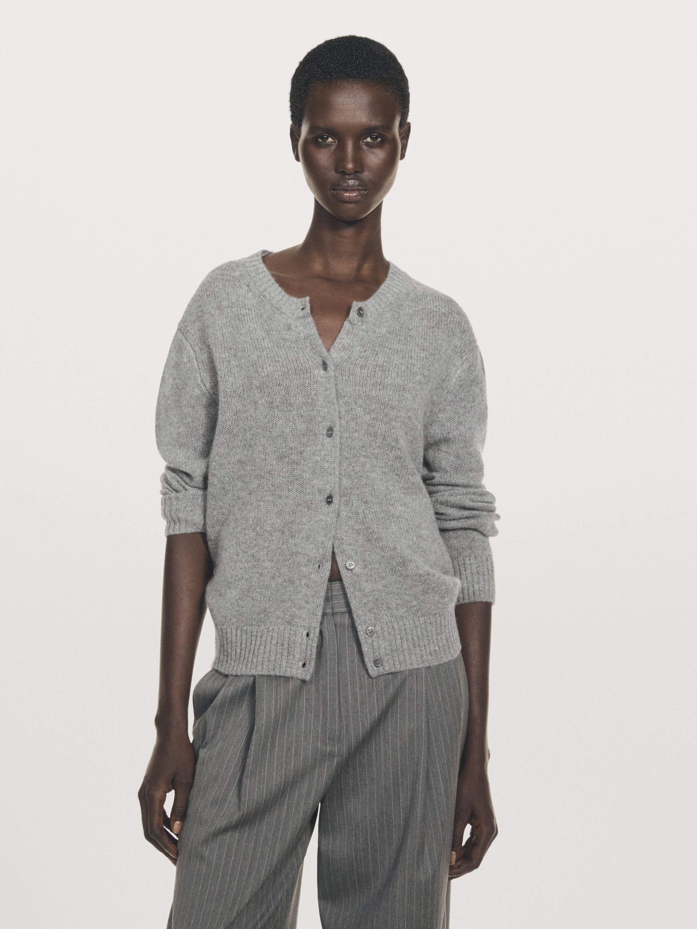 Strickcardigan aus 100 % Kaschmir mit Rundausschnitt | Massimo Dutti DE