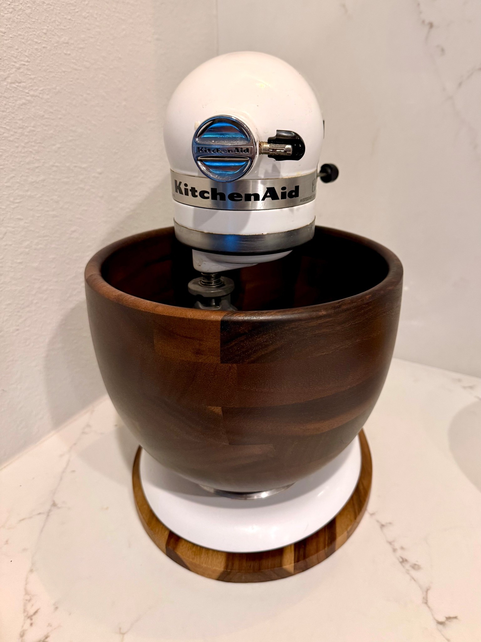 I found this new bowl on Amazon and it gave my 25 year old Kitchen Aid such a good facelift! Also picked up the stand/ slider for underneath it… such a good find! 

#LTKGiftGuide #LTKfoodie #LTKHoliday