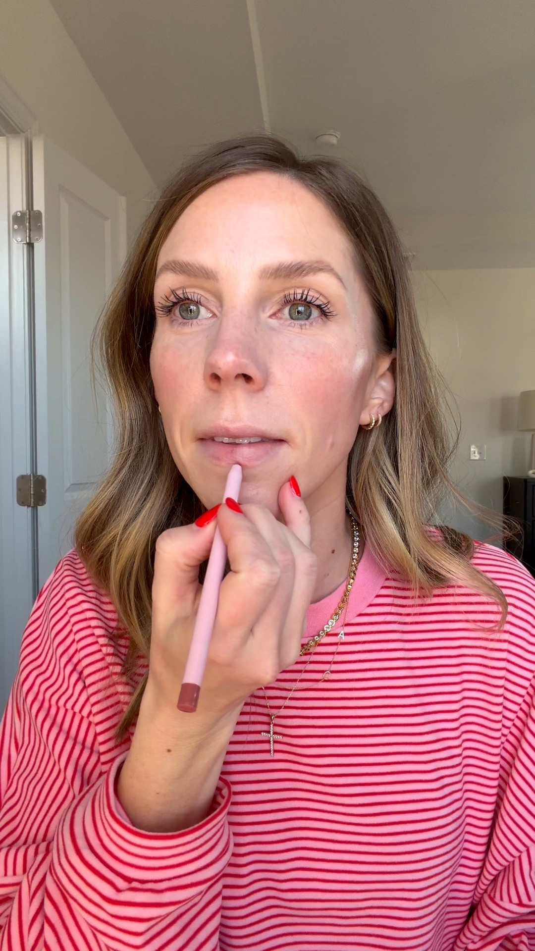 Lip liner: soft pink
Lip gloss: mixed berries 