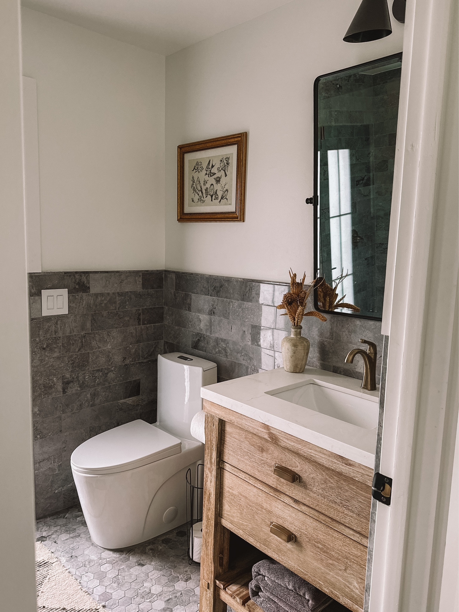 Fall guest bathroom! 

#LTKSeasonal #LTKhome #LTKHalloween