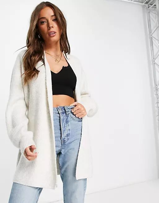 Topshop – Strickjacke in Elfenbein mit Ballonärmeln und Gürtel | ASOS (Global)