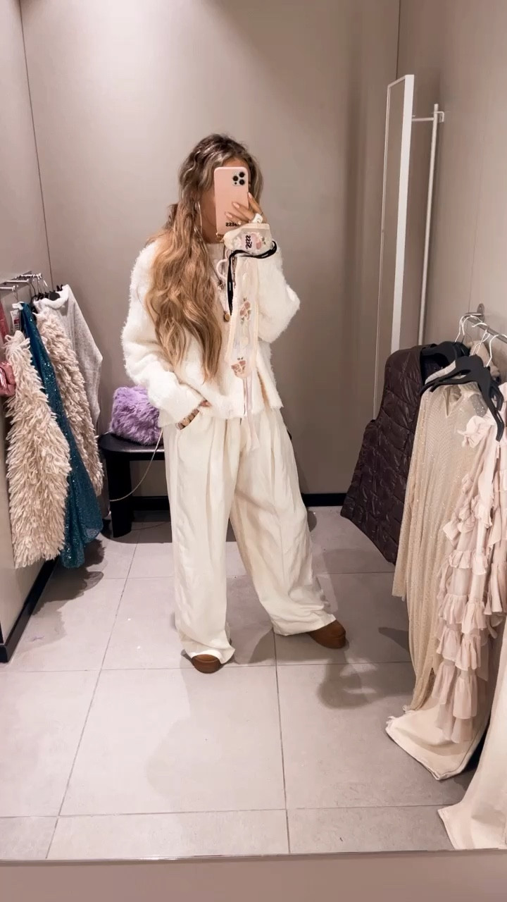 White dreamy set, wearing size xL of the jumper and 2 sizes bigger of this perfect fit wide leg trousers xx
Save this post by tapping the heart 💓  to return to the shop easily..  happy shoppings lovelies xx 
Style tips, bySiss faves, hm, hmxme, winter White, white trousers, white jumper, knitted sweater  

#LTKfindsunder50 #LTKU #LTKstyletip
