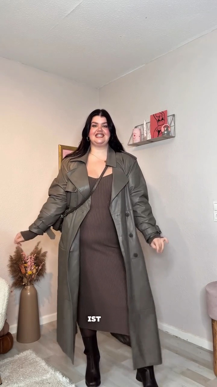 Ein verspäteter Herbst Look 🤭
.
#bodypositivity #plussizebeauty #bodypositive #celebratemysize #effyourbeautystandards #bodyimage #perfectlyimperfect #bodyconfidence #healthateverysize