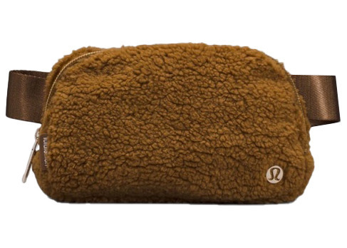Lululemon Everywhere Fleece Belt Bag Crossbody Bag in Burnt Caramel | StockX