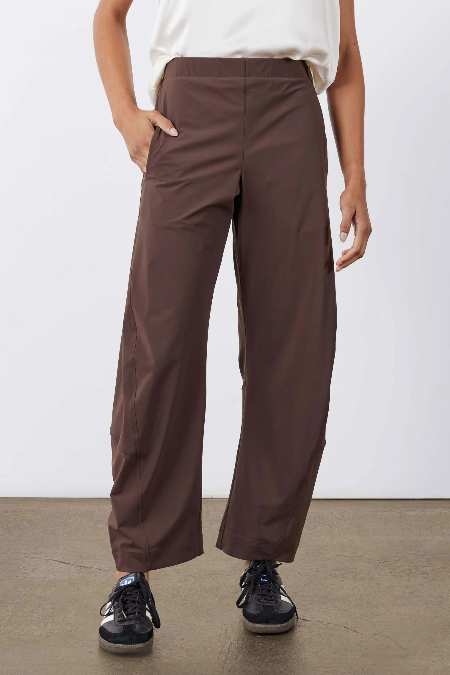 The On The Loose Work Pants Coffee / 16 | Ruti