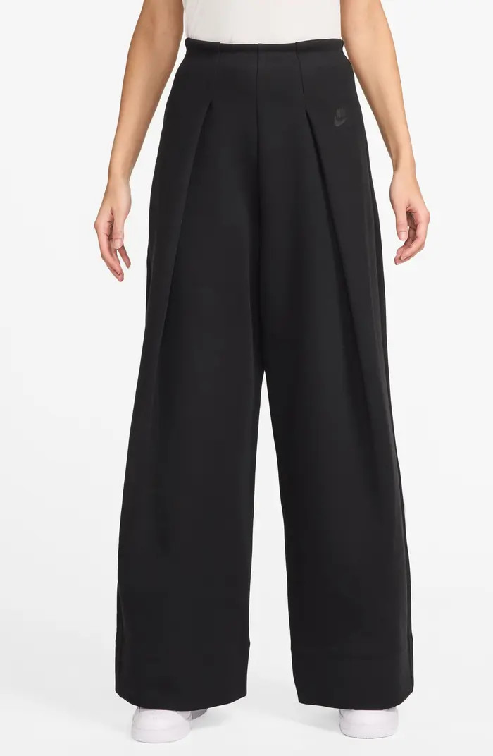 Sportswear High Waist Pleated Tech Fleece Sweatpants | Nordstrom