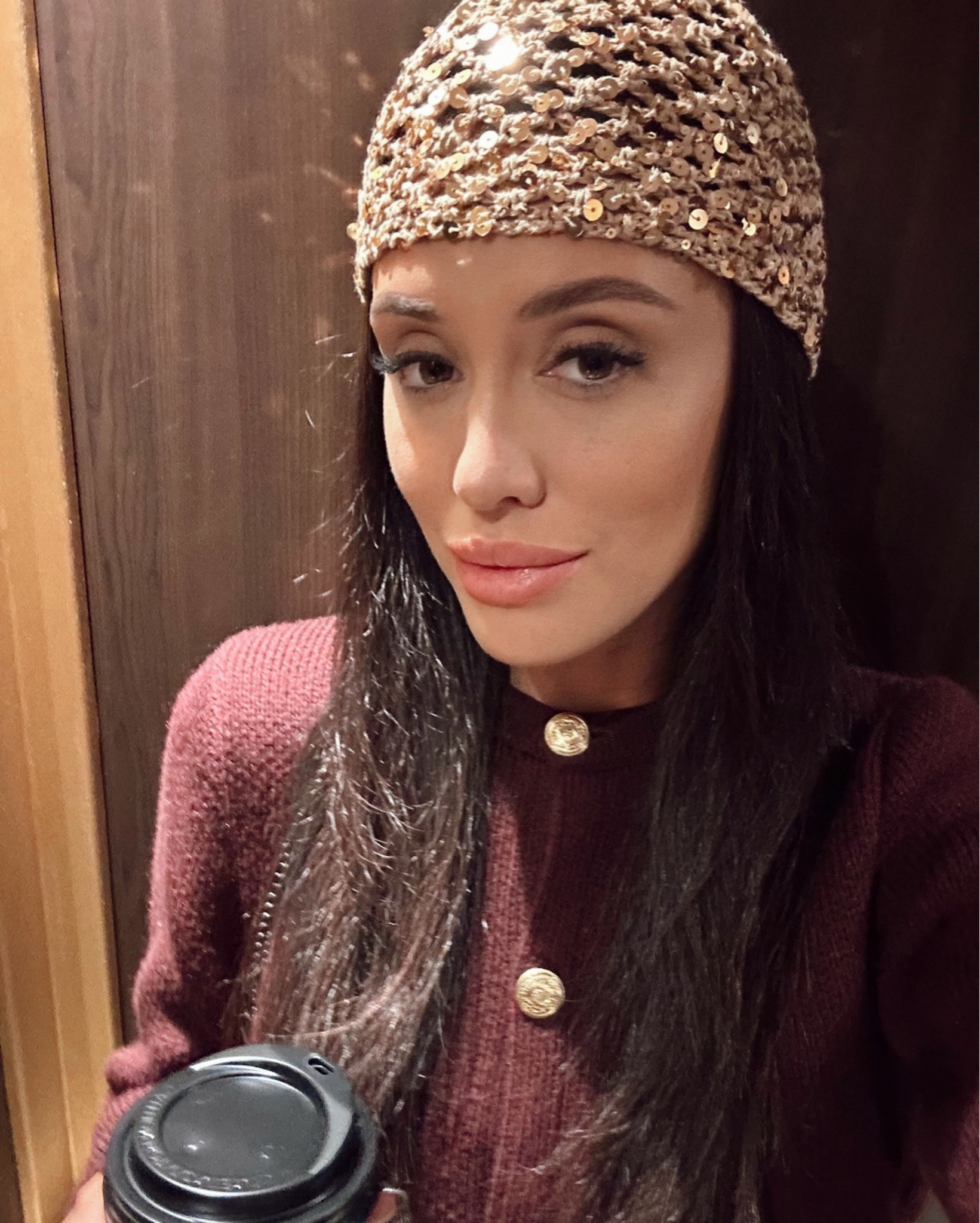 Sequin crochet beanie outfit 

Y2K beanie, burgundy cardigan, burgundy sweater, winter outfit, winter style, holiday outfit, winter hat, winter accessories, cream jeans, off white jeans, gold accessories, gold beanie, Paris outfit, Paris style, Paris winter outfit, holiday outfit, casual winter outfitt

#LTKootd #LTKgrwm #LTKHoliday