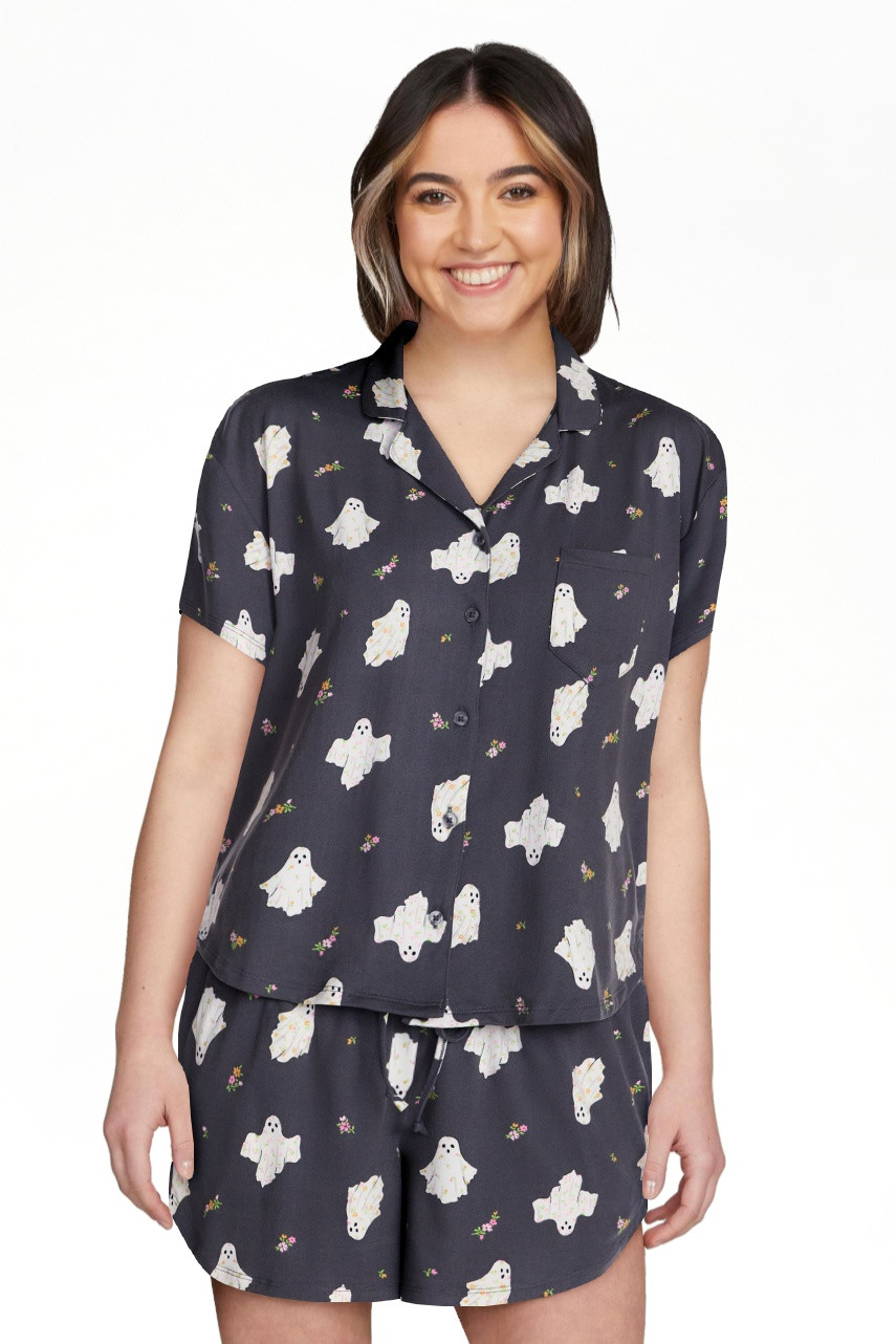 Halloween Women's Notched Top and Shorts Pajama Set from Way to Celebrate, 2-Piece, Sizes XS-3X | Walmart (US)
