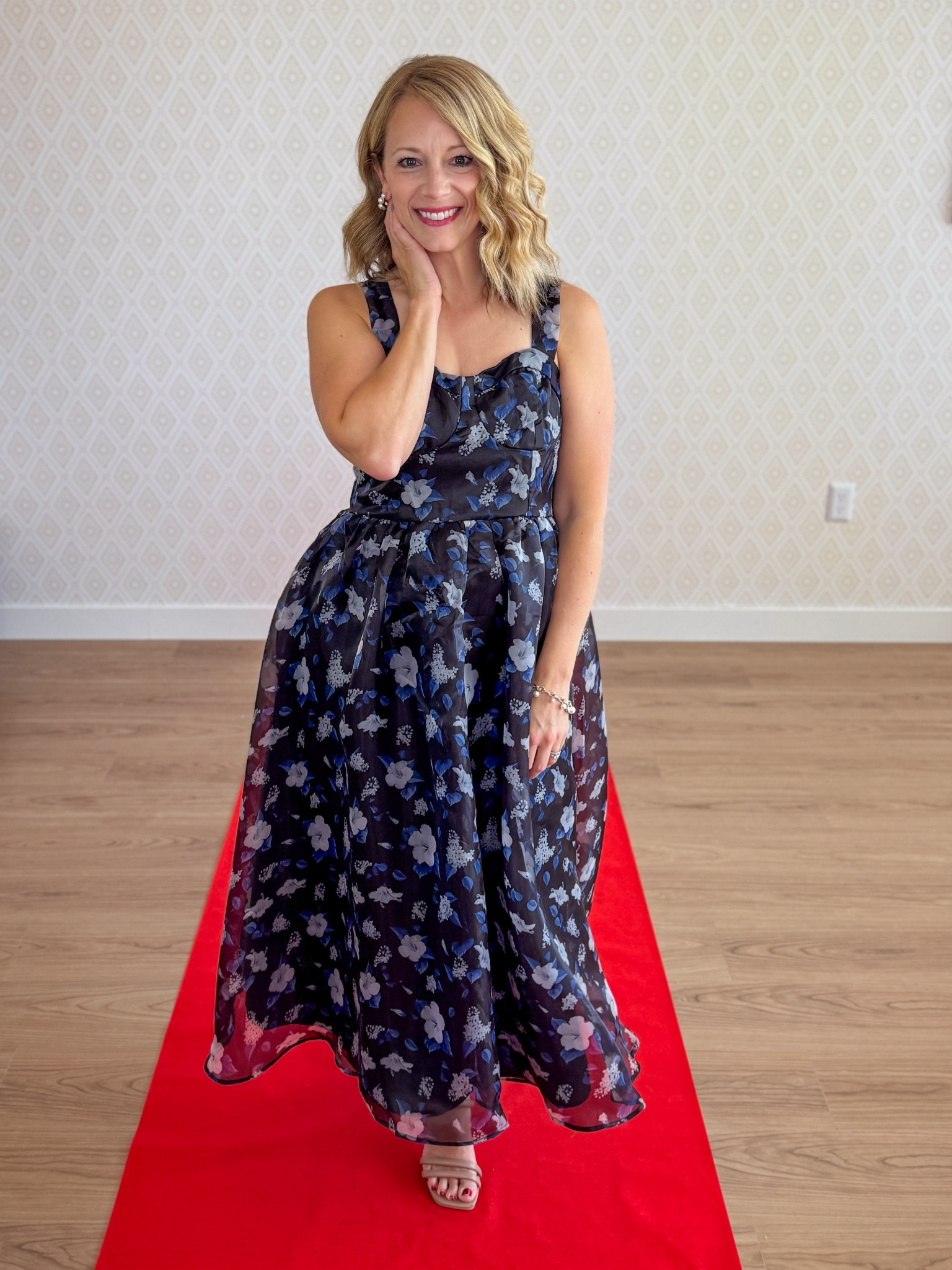 Love this dress!! In a M, but a small would have been better for me! 

#LTKParties #LTKStyleTip #LTKSeasonal