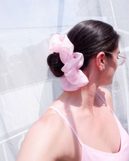 Easy and cute summer hairstyle 🌸
I just put my hair in a bun secure it with an elastic bobby pins or a small hair clip and then add my oversized scrunchie.

summer hair inspo 
Summer hairstyle 
Summer updo
Easy summer hairstyles  #LTKSeasonal 


#LTKbeauty #LTKsummer #LTKstyletip