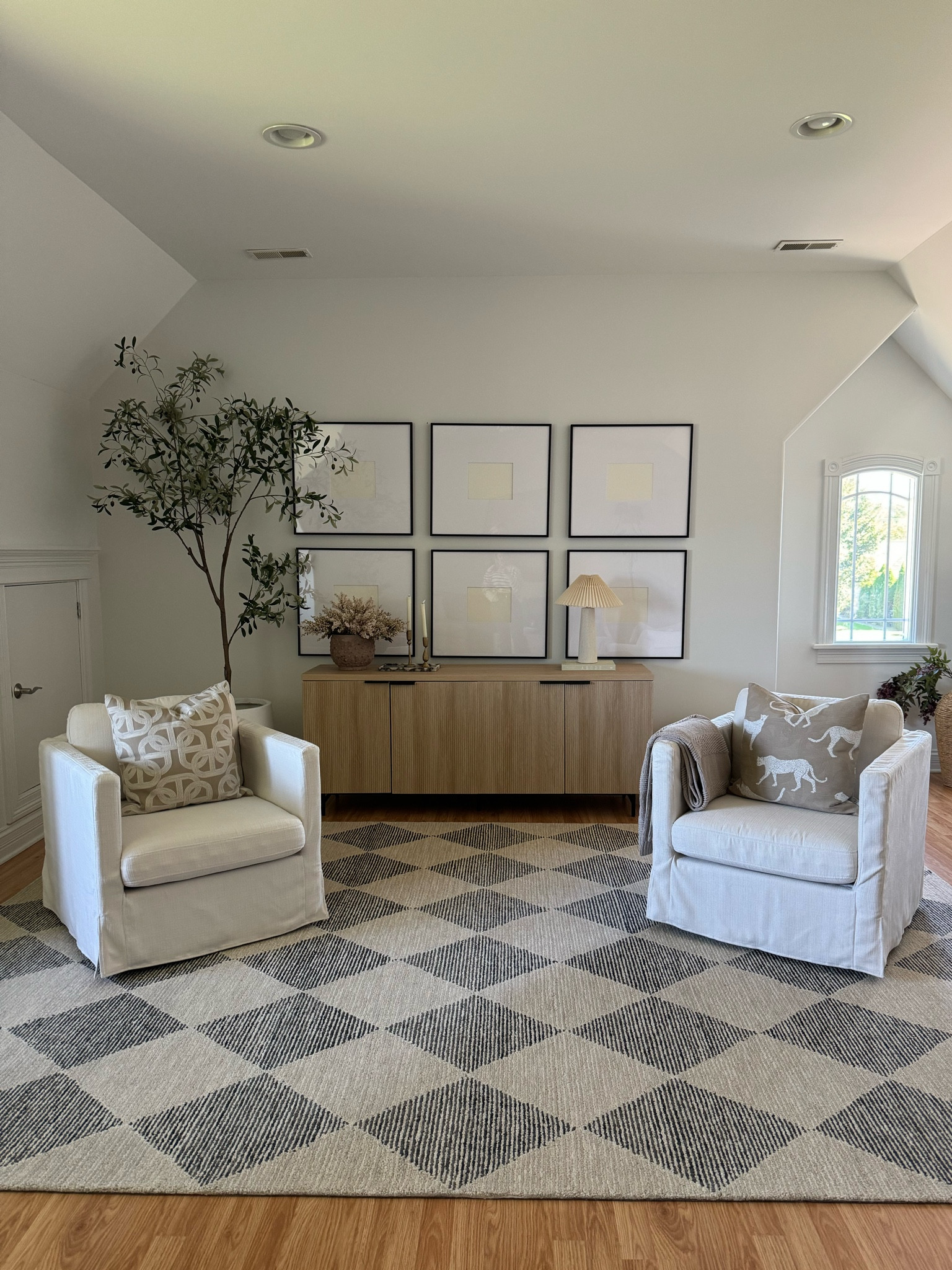 My new rug is on deal right now for early Amazon Big Deal Days! It’s so beautiful and such greet quality. I am obsessed! @walmart @amazon @wayfair @target #walmartfinds #amazonhome #wayday #targetstyle 

#LTKxPrimeDay #LTKxTarget #LTKHome